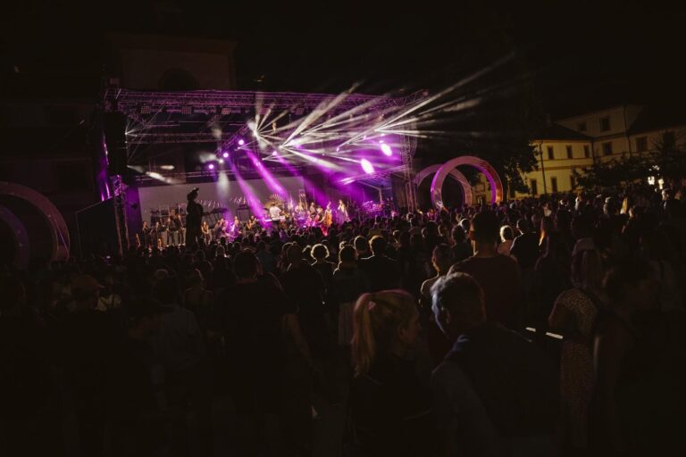 LW_220817_GLORCHESTRA_HOSPITAL_KUKS_CZ_LQ_0087