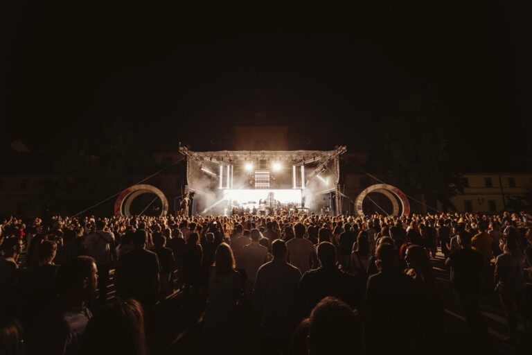 LW_220817_GLORCHESTRA_HOSPITAL_KUKS_CZ_LQ_0124