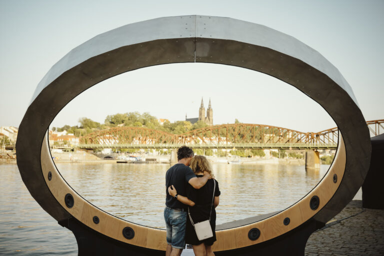 GLORCHESTRA Guerilla