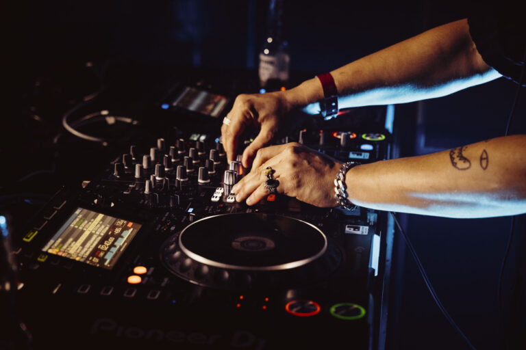 GLO x Colours of Ostrava 2023