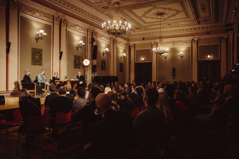 GLORCHESTRA x Christian Loeffler