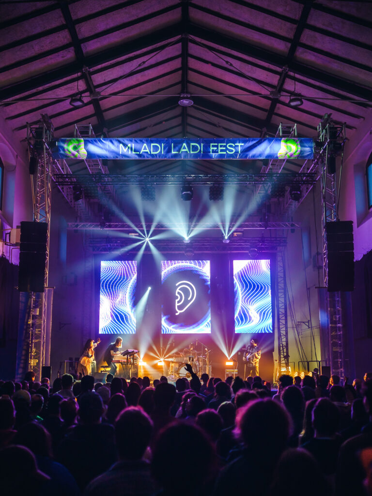 MLF-011_www.klapper.cz